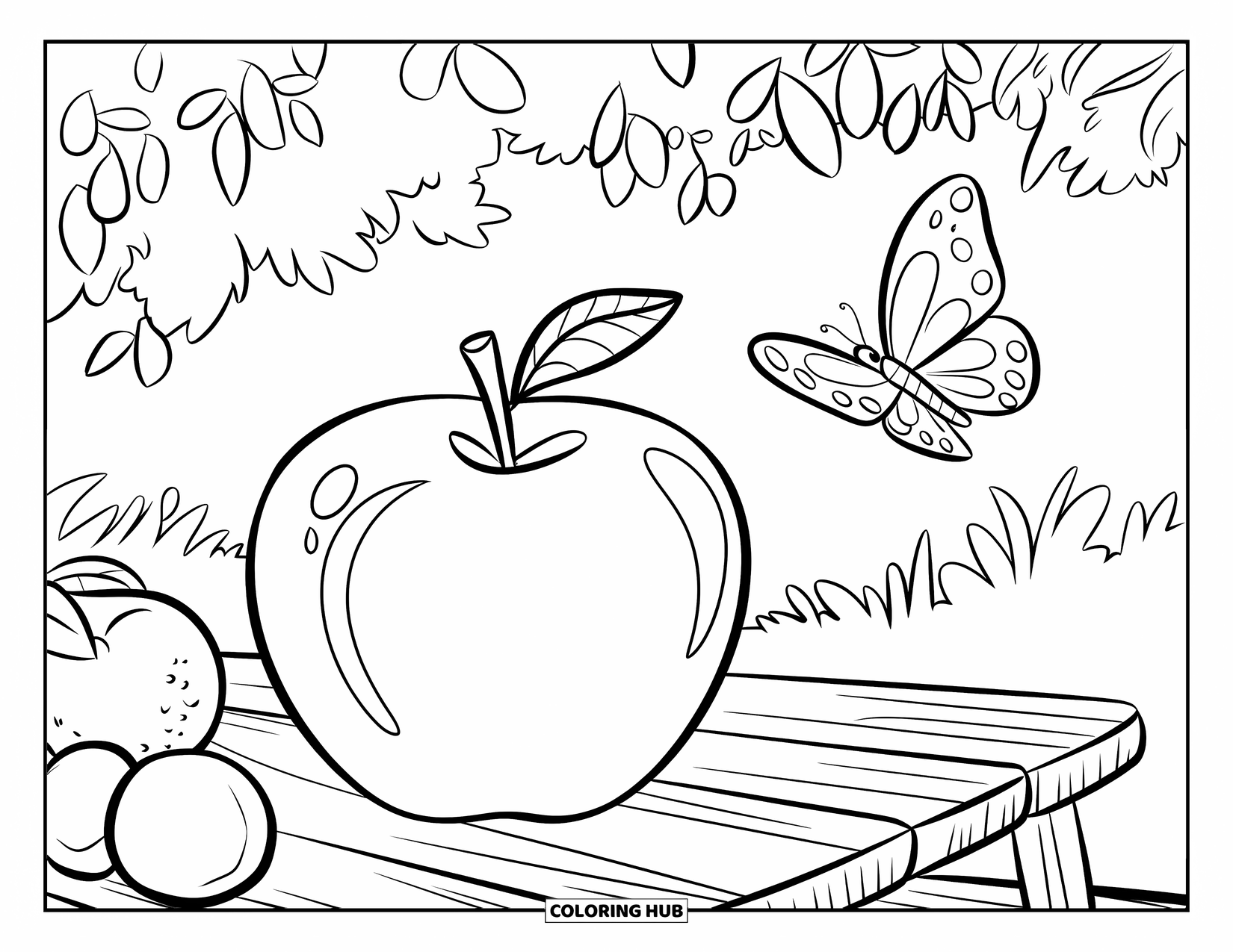 Coloriage de pomme pour enfants : Une pomme sur une table de pique-nique entourée d'autres fruits avec de la verdure à l'arrière-plan