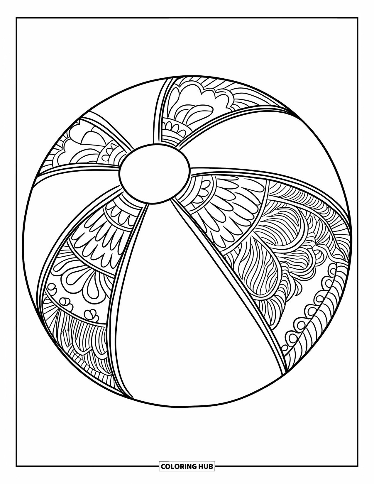 Strandbal Kleurplaat voor Volwassenen: Een strandbal in mandala-stijl gevuld met bloemen- en geometrische patronen