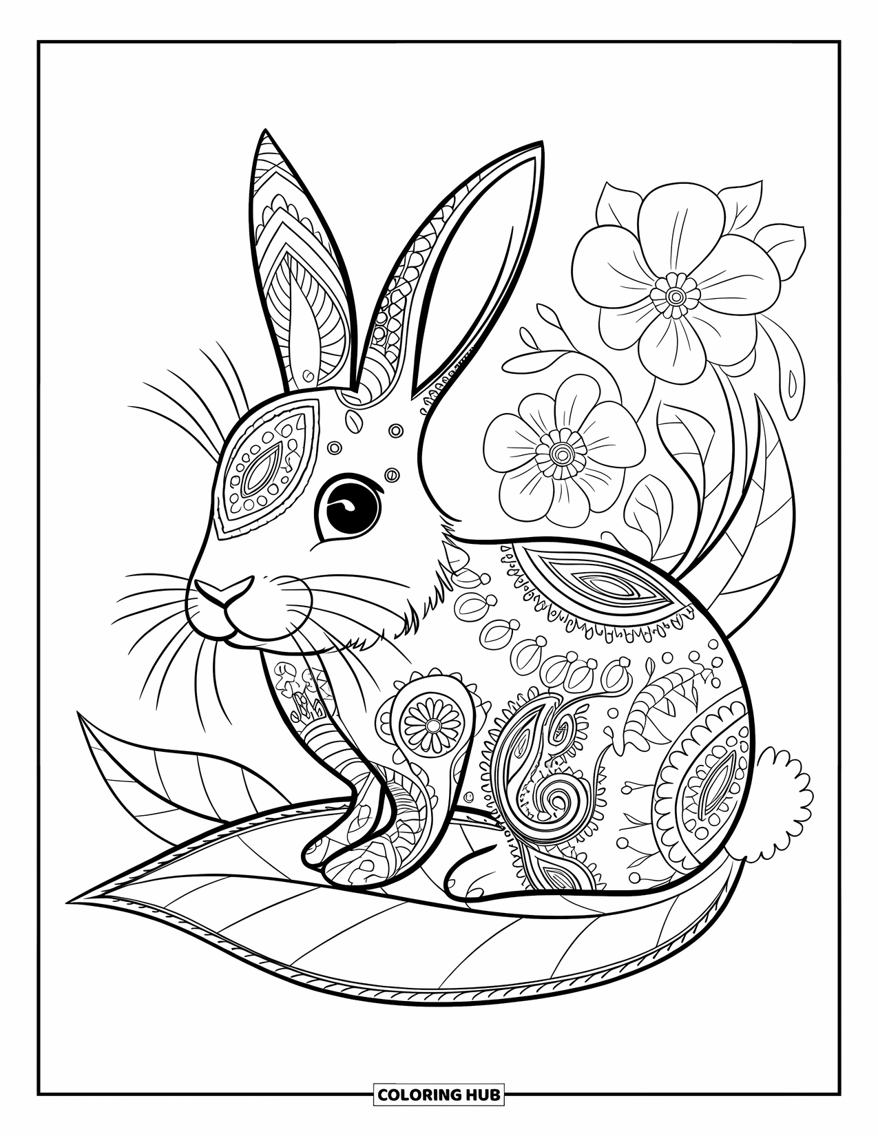 Kolorowanka z króliczkiem dla dorosłych: Króliczek we wzory paisley odpoczywa na liściu, otoczony kwiatami i pnączami.