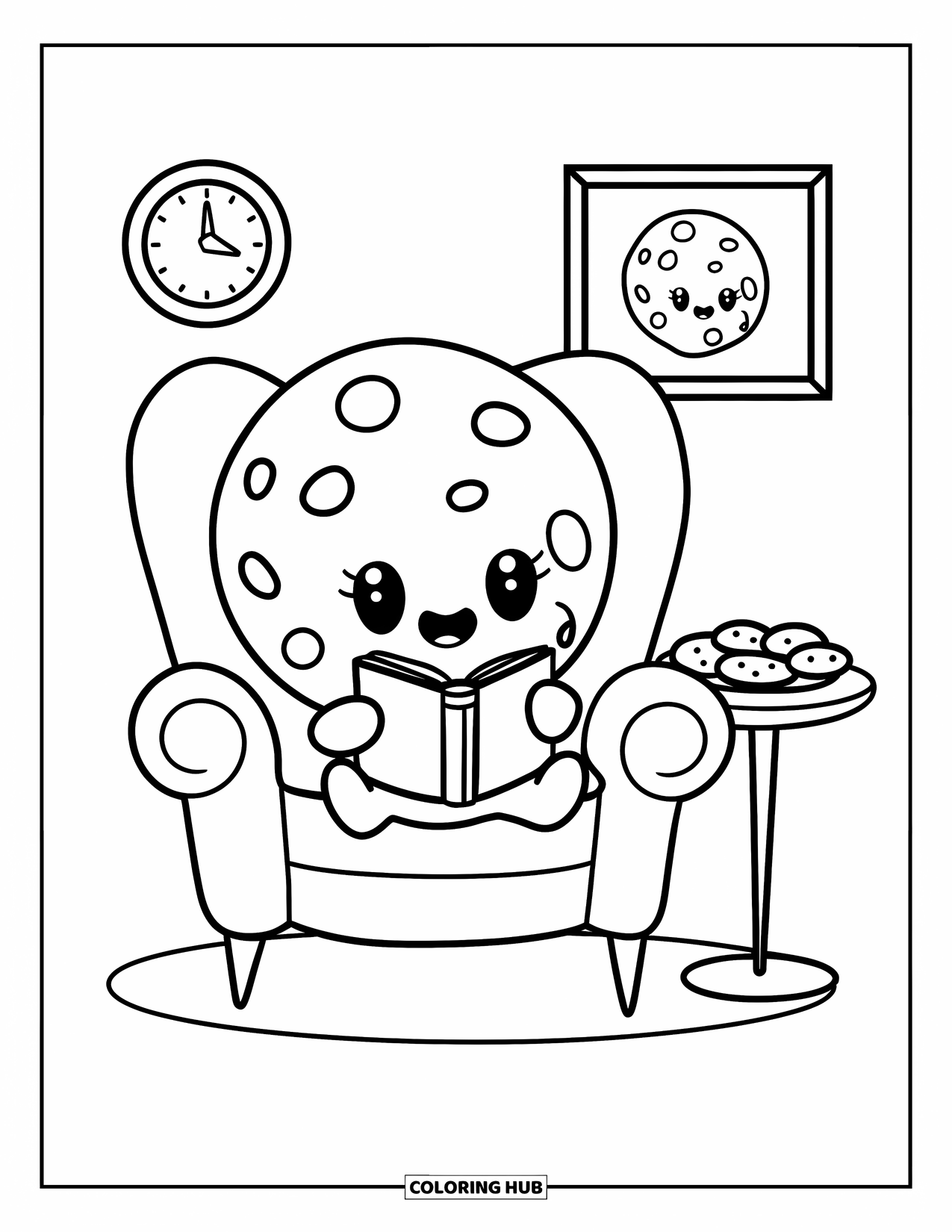 Kleurplaat Koekje voor Volwassenen: Een schattig koekje leest een klein boek in een gezellige fauteuil met een bord koekjes in de buurt