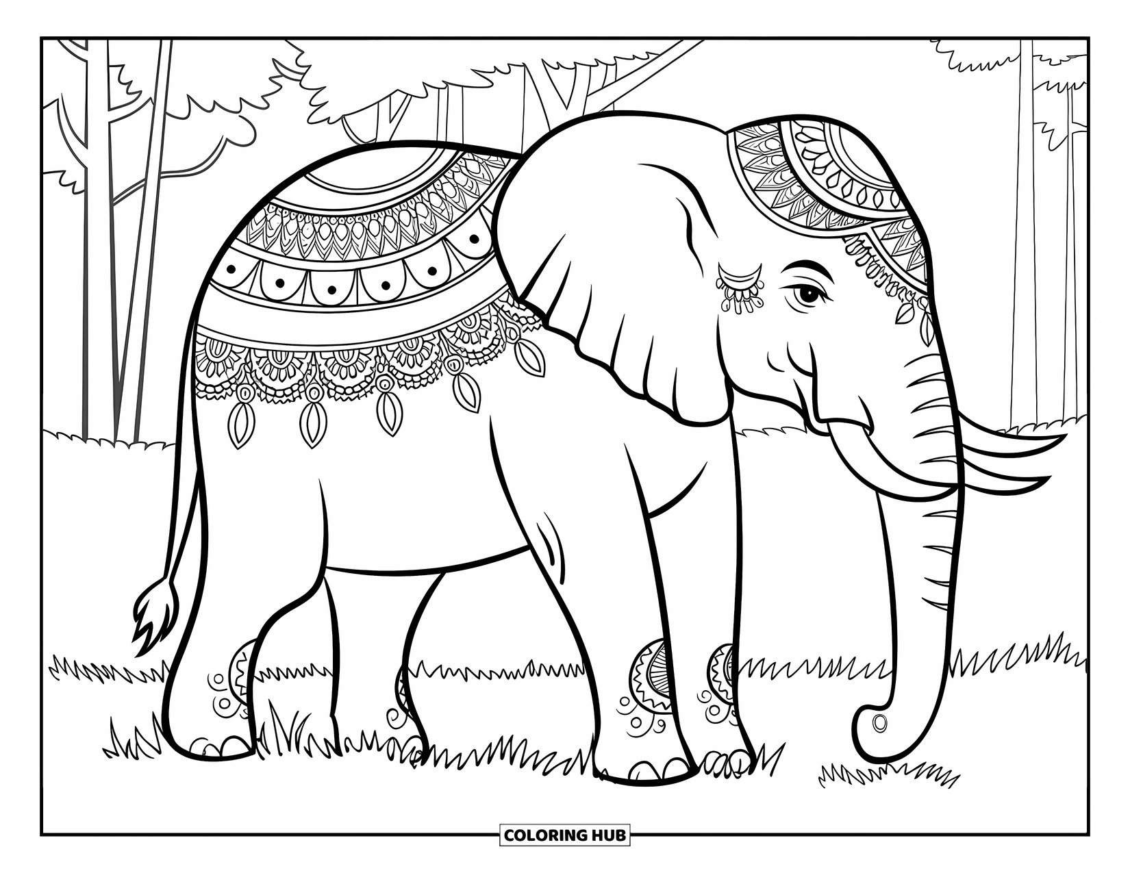 Kolorowanka ze słoniem dla dorosłych: Słoń z ozdobnymi wzorami henny stoi na trawiastym polu, otoczony wysokimi drzewami