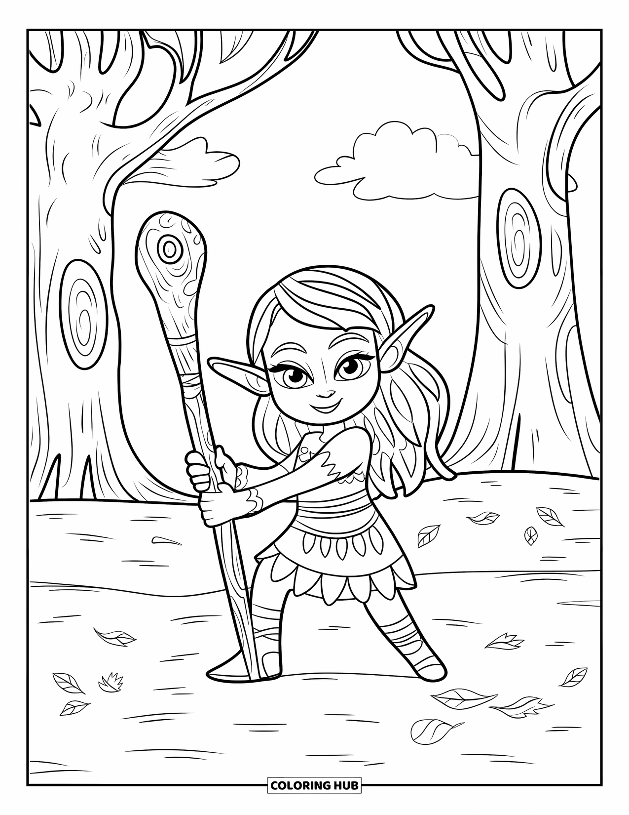 Desen de colorat cu o gnomiță pentru copii: O gnomiță apucă un toiag, stând printre copaci cu trunchiuri inelate și frunze căzătoare
