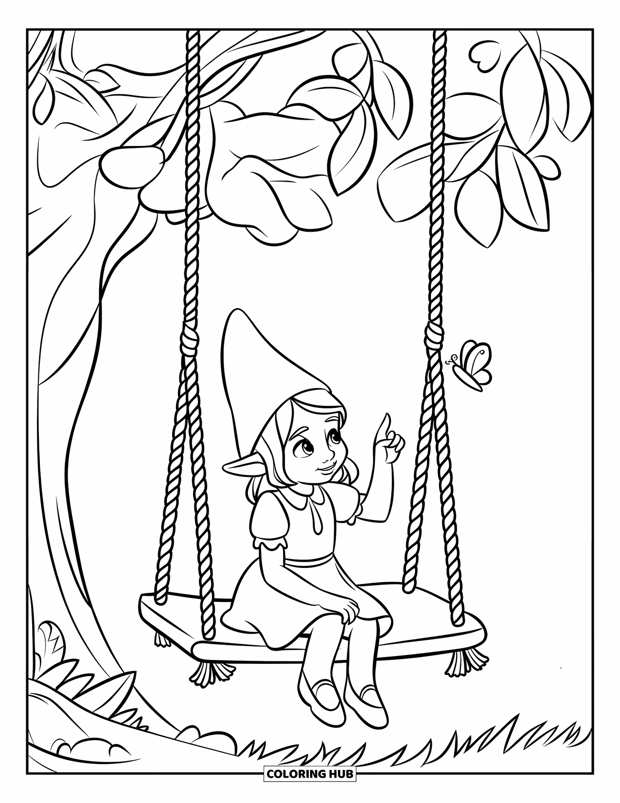 Desen de colorat cu o gnomiță pentru copii: O gnomiță cu o rochie verde se leagănă sub un copac umbros, admirând un fluture