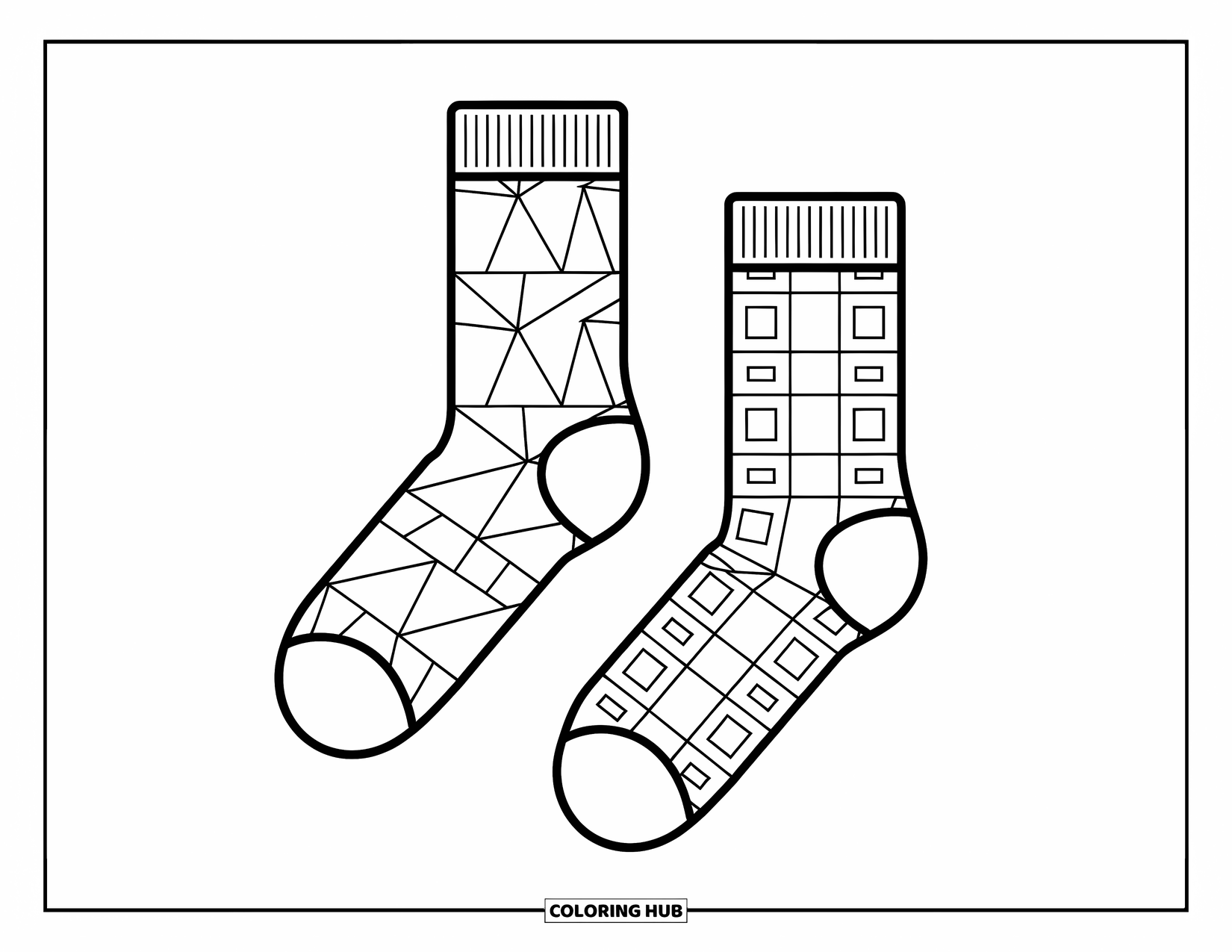 Sok Kleurplaat voor Kinderen: Twee niet-overeenkomende sokken met geometrische patronen, een met driehoeken en de andere met vierkanten