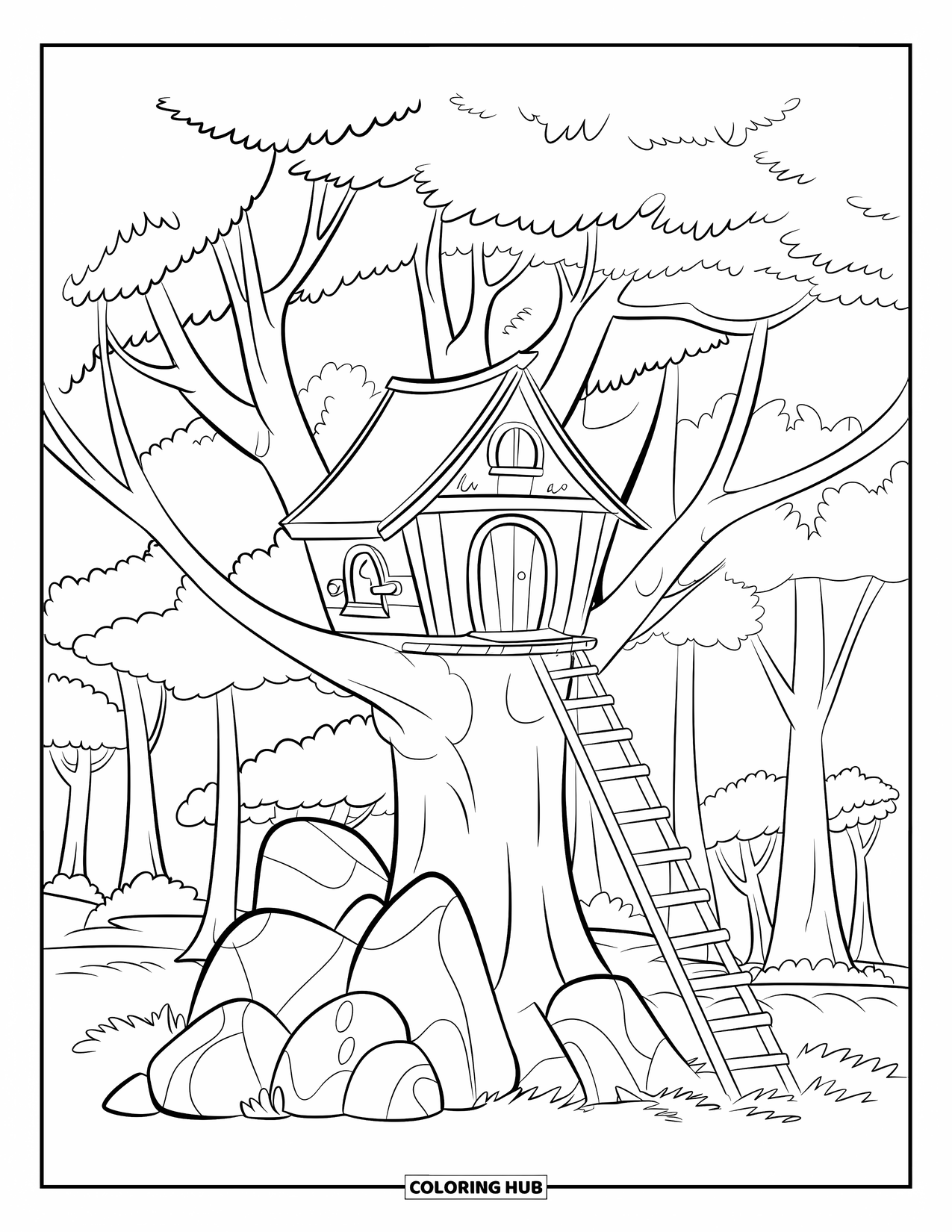 Desen de colorat cu copac pentru copii: O căsuță în copac cu o scară, stânci dedesubt, într-o pădure cu forme variate de copaci