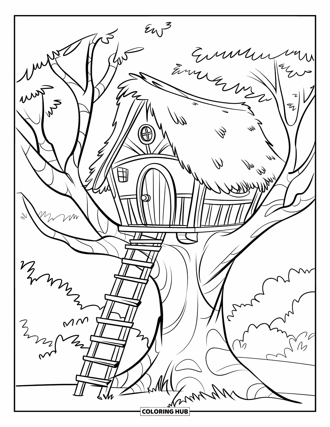 Desen de colorat cu copac pentru copii: O căsuță în copac cu o scară, ușă de lemn și fereastră, într-un cadru de pădure