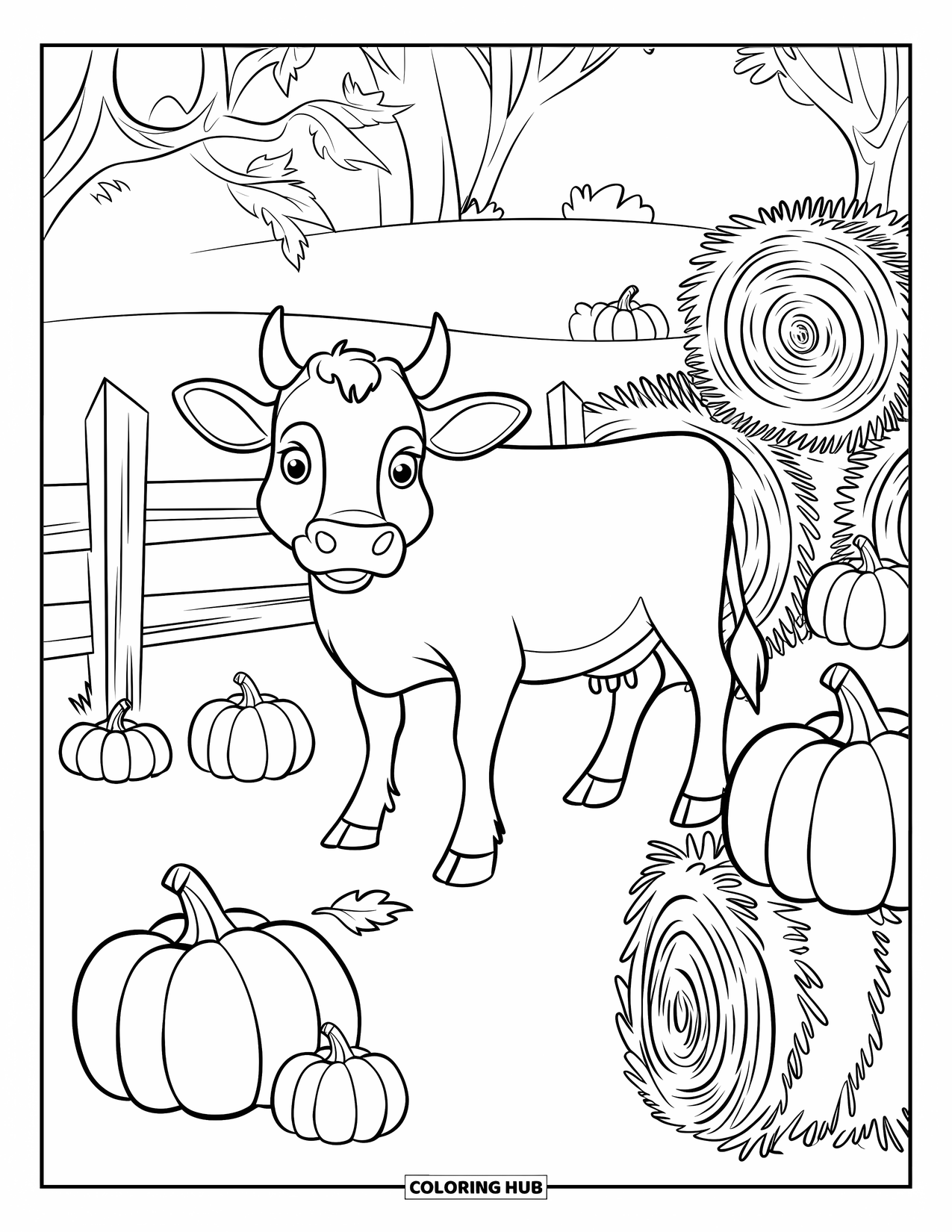 Disegno di mucca da colorare per bambini: Una mucca è in piedi vicino a zucche e balle di fieno vicino a una staccionata di legno