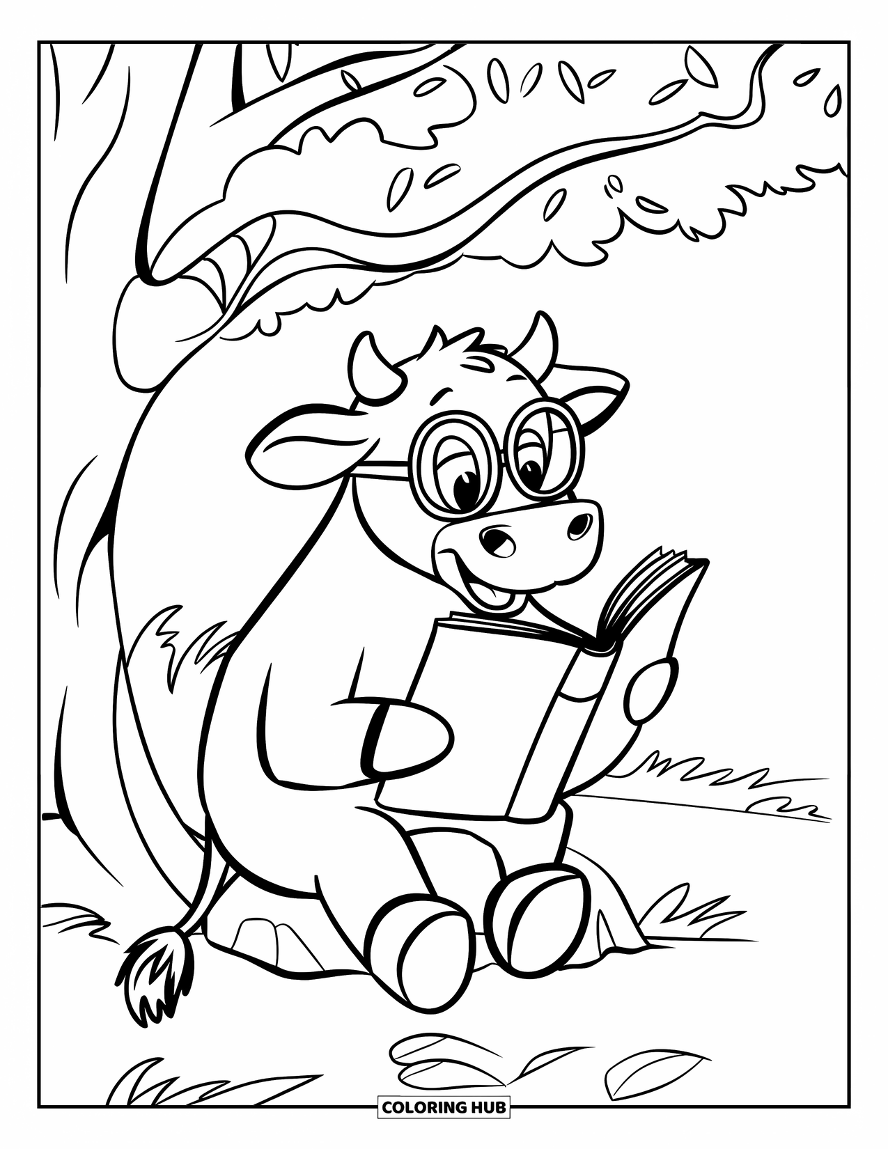 Disegno di mucca da colorare per bambini: Una mucca con gli occhiali legge un libro sotto un albero
