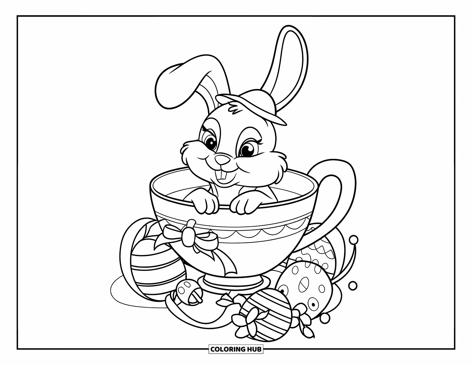 Kolorowanka wielkanocna dla dzieci: Króliczek z oklapniętymi uszami siedzi w dużej filiżance, otoczony wielkanocnymi wstążkami, dzwoneczkami i kwiatami