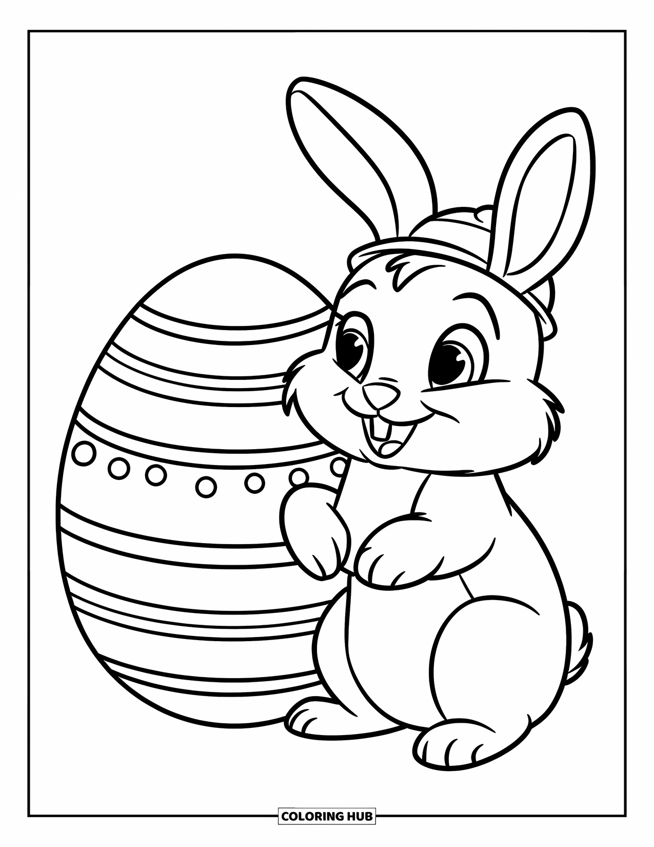 Kolorowanka Wielkanocna dla dzieci: Pulchny króliczek w uroczym kapeluszu siedzi obok dużego jaja wielkanocnego w paski i kropki