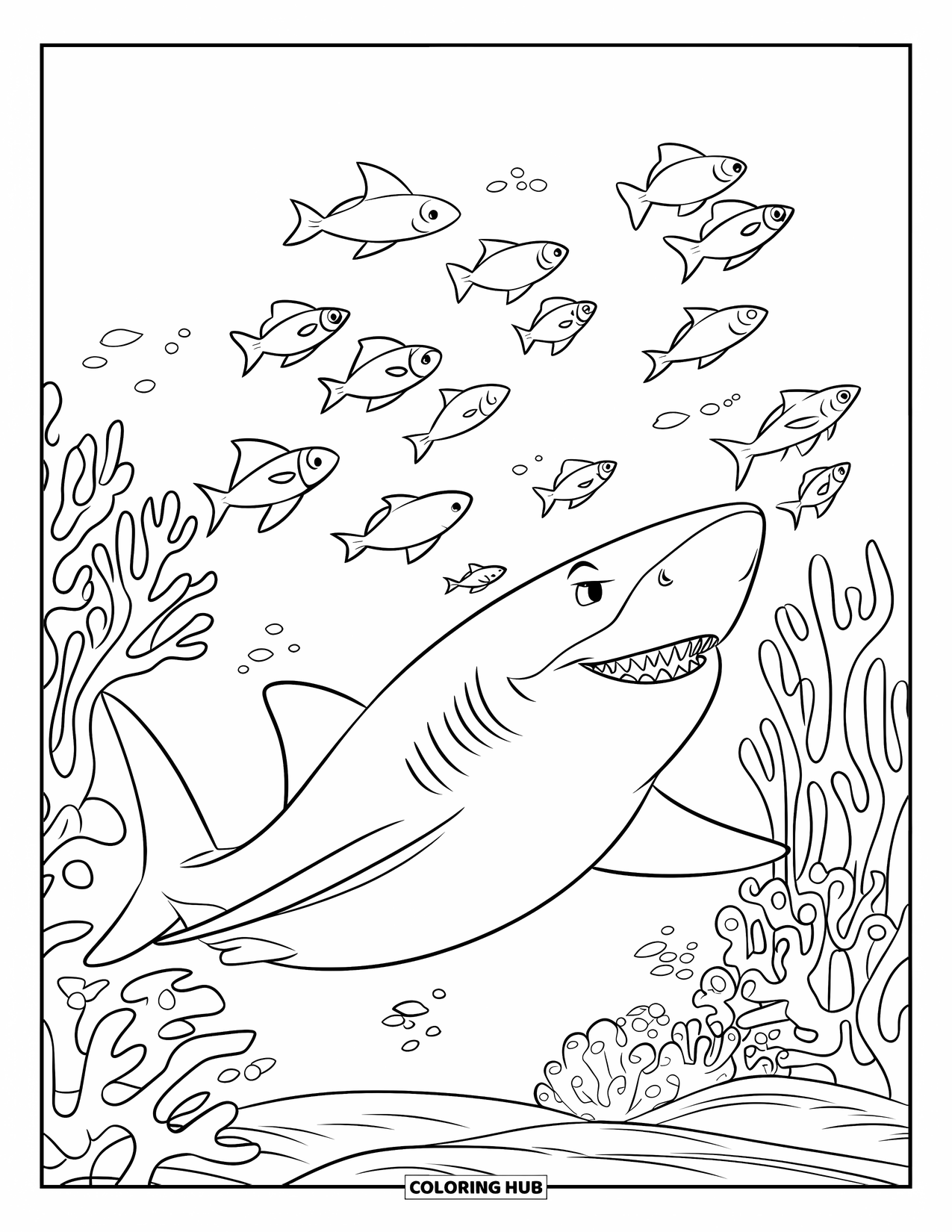 Kolorowanka ze zwierzętami oceanicznymi dla dzieci: Szeroko uśmiechnięty rekin pędzi w kierunku małych ryb w pobliżu kolorowych koralowców