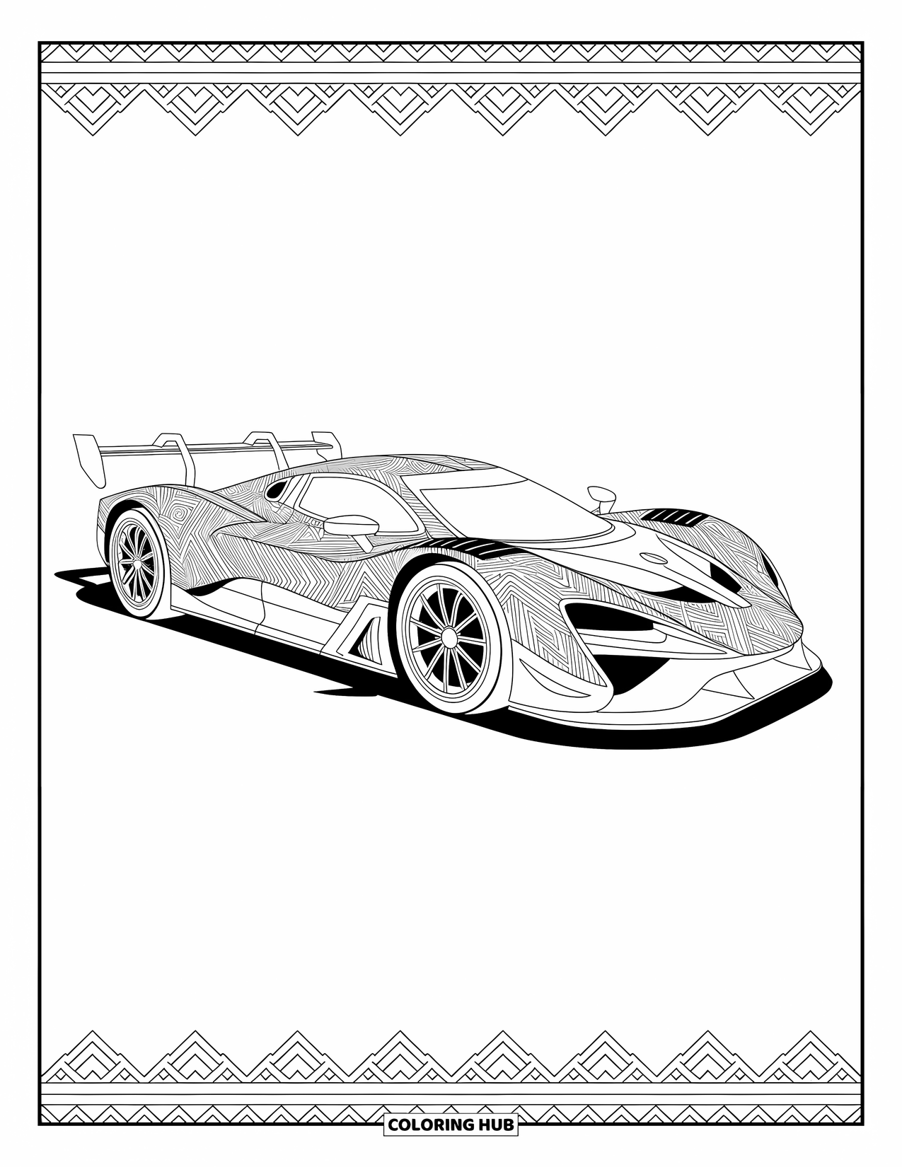 Kleurplaat raceauto voor volwassenen: Een gestroomlijnde raceauto met tribale patronen en sierlijke wielen wordt omlijst door decoratieve ontwerpen