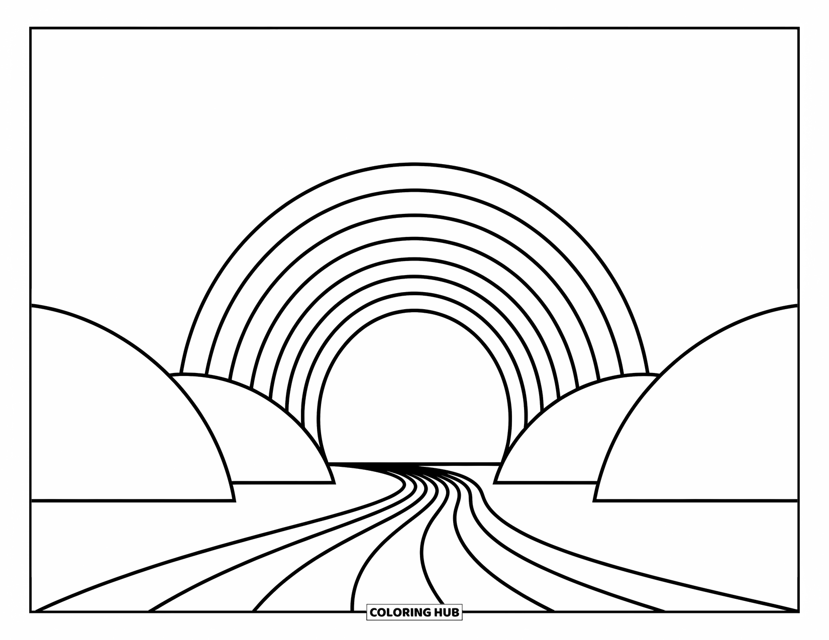 Desen de colorat cu curcubeu pentru copii: Un curcubeu strălucitor se arcuiește între doi dealuri ondulate, cu o potecă șerpuită care duce spre el