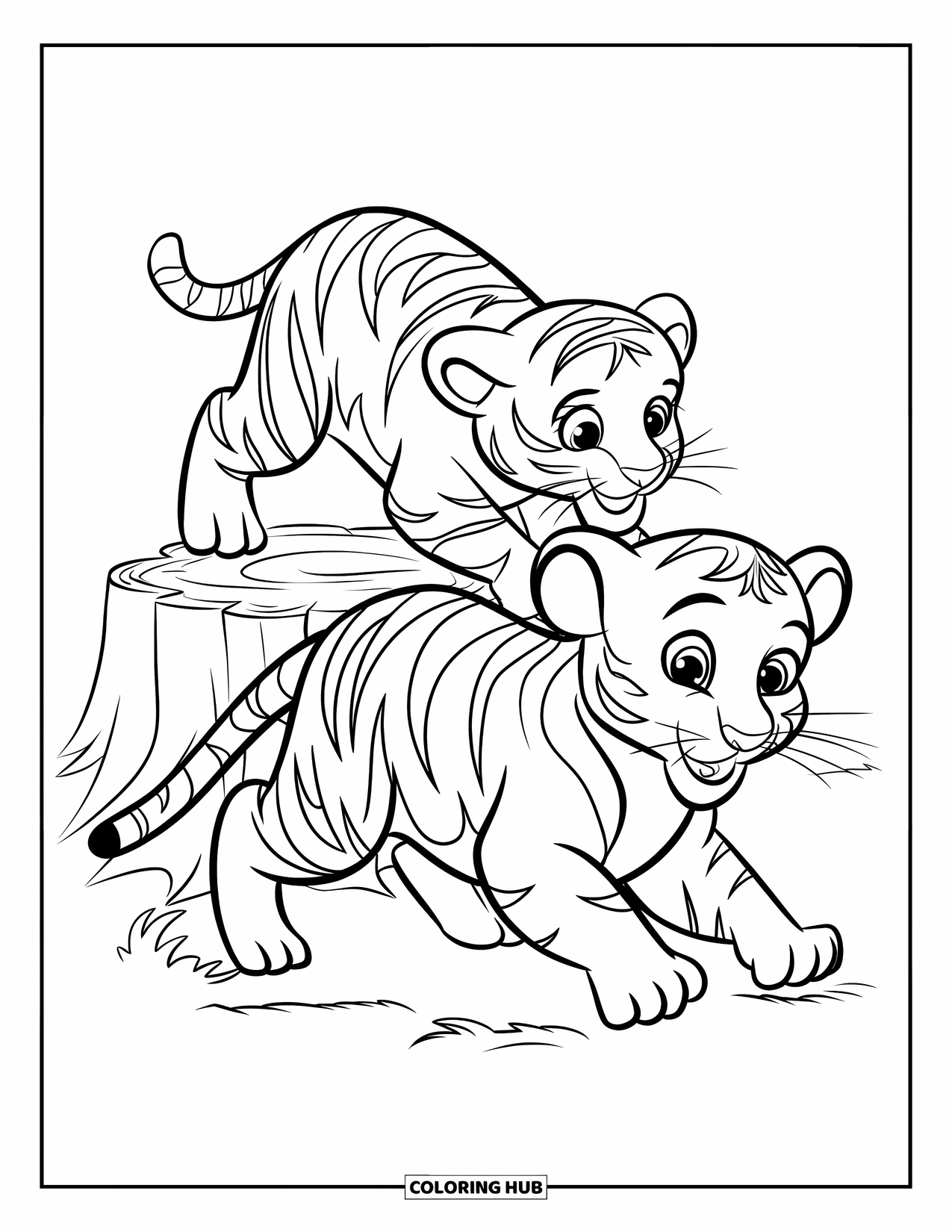 Kolorowanka z Tygryskiem dla Dzieci: Dwa tygrysiątka gonią się nawzajem wokół leśnego pniaka