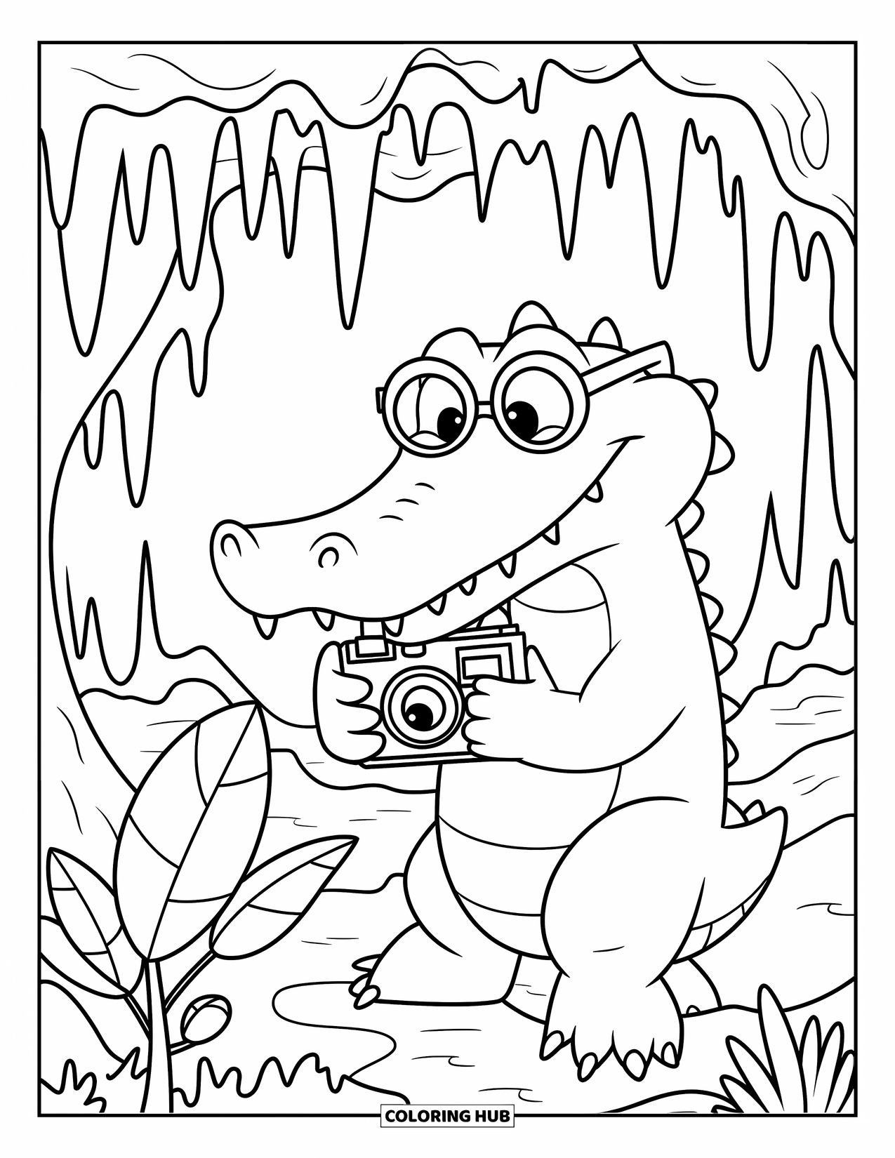 Disegno da colorare di coccodrillo per bambini: Un coccodrillo tiene una macchina fotografica in bocca mentre esplora una grotta nella giungla