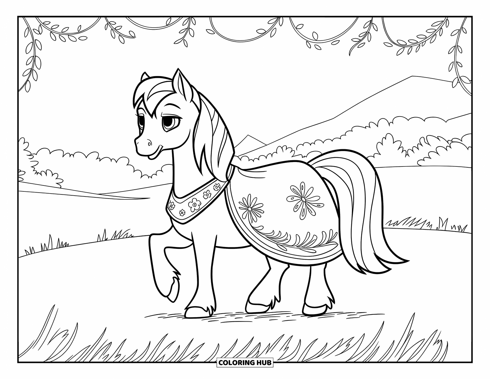 Pony Ausmalbild für Kinder: Ein Pony mit Blumensatteldecke steht friedlich auf einem Feld, das von Bergen und Bäumen umgeben ist