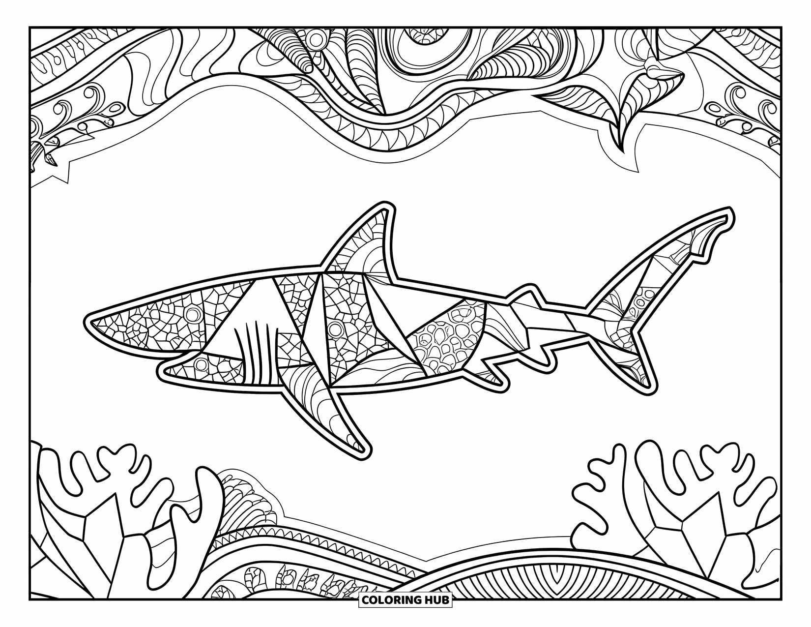 Hai-Ausmalbild für Erwachsene: Ein Mosaik-Hai schwimmt mit detaillierten Mustern und kräftigen Umrissen durch Korallen